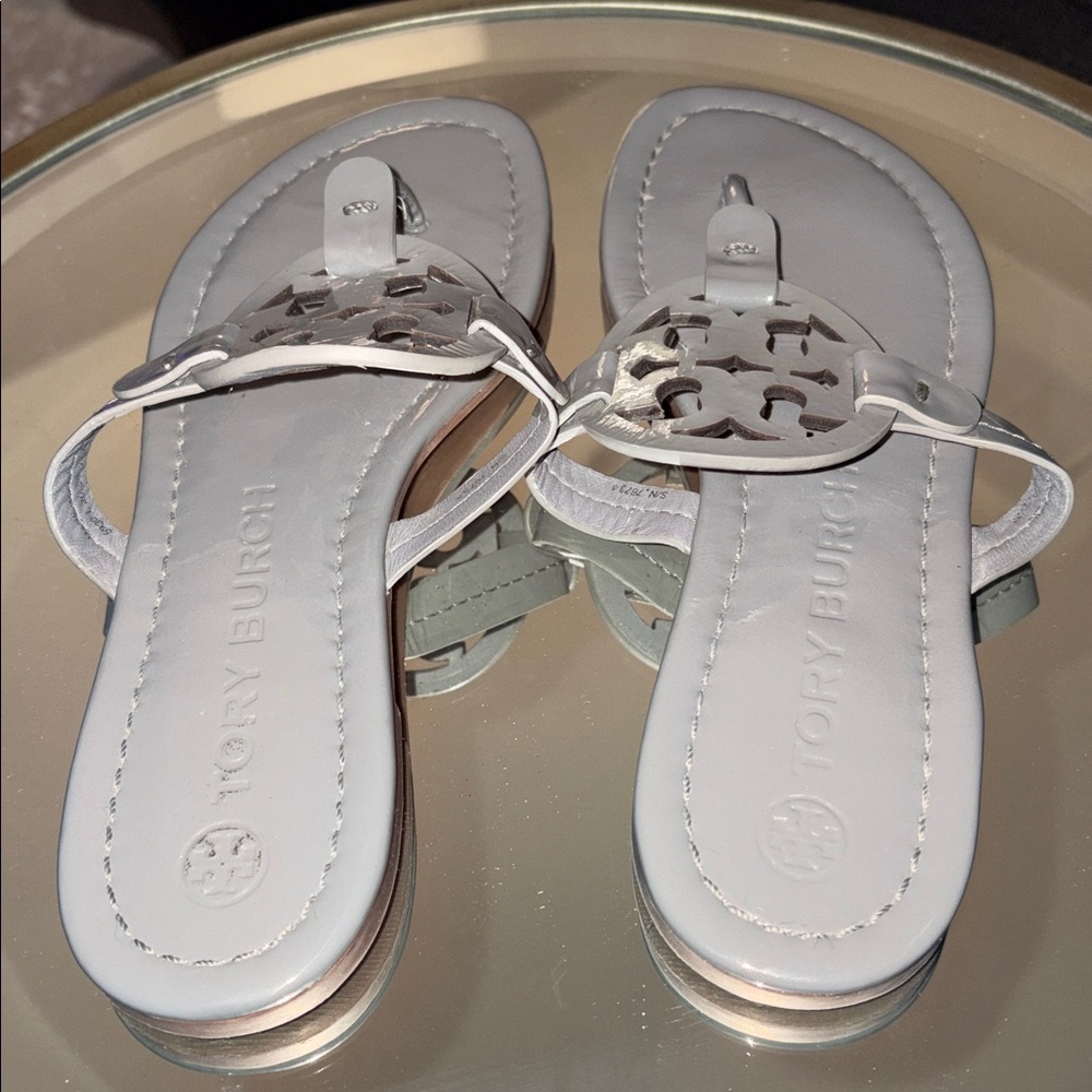 Tory Burch “Miller” Gray Patent Leather Sandals Size 7 1/2M - Picture 4 of 14